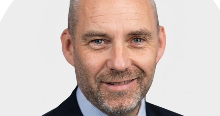 Simon Tippett